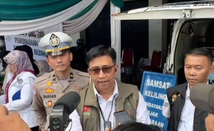 Penertiban Pajak Kendaraan di Pameungpeuk, Wajib Pajak Ramai Bayar di Tempat