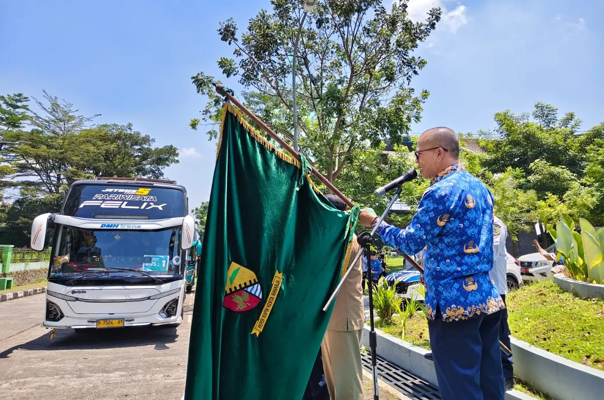 Bupati Bandung Lepas 13 Bus Mudik Gratis, Senyum Warga Tak Terbendung